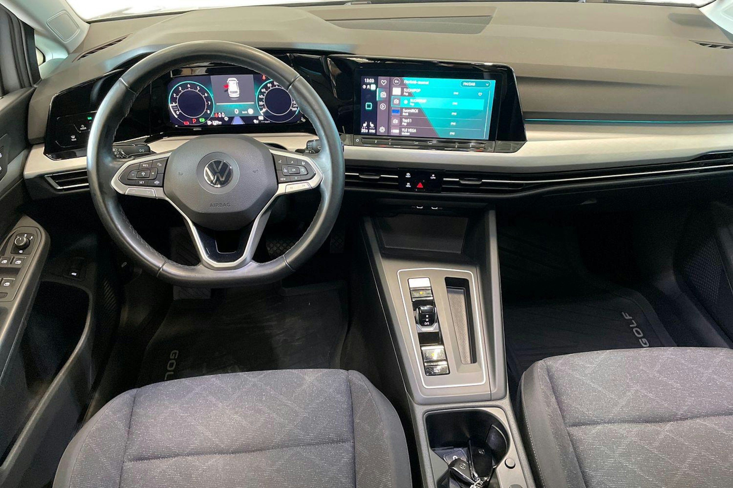 hopea Volkswagen Golf 2021 kuva 9.