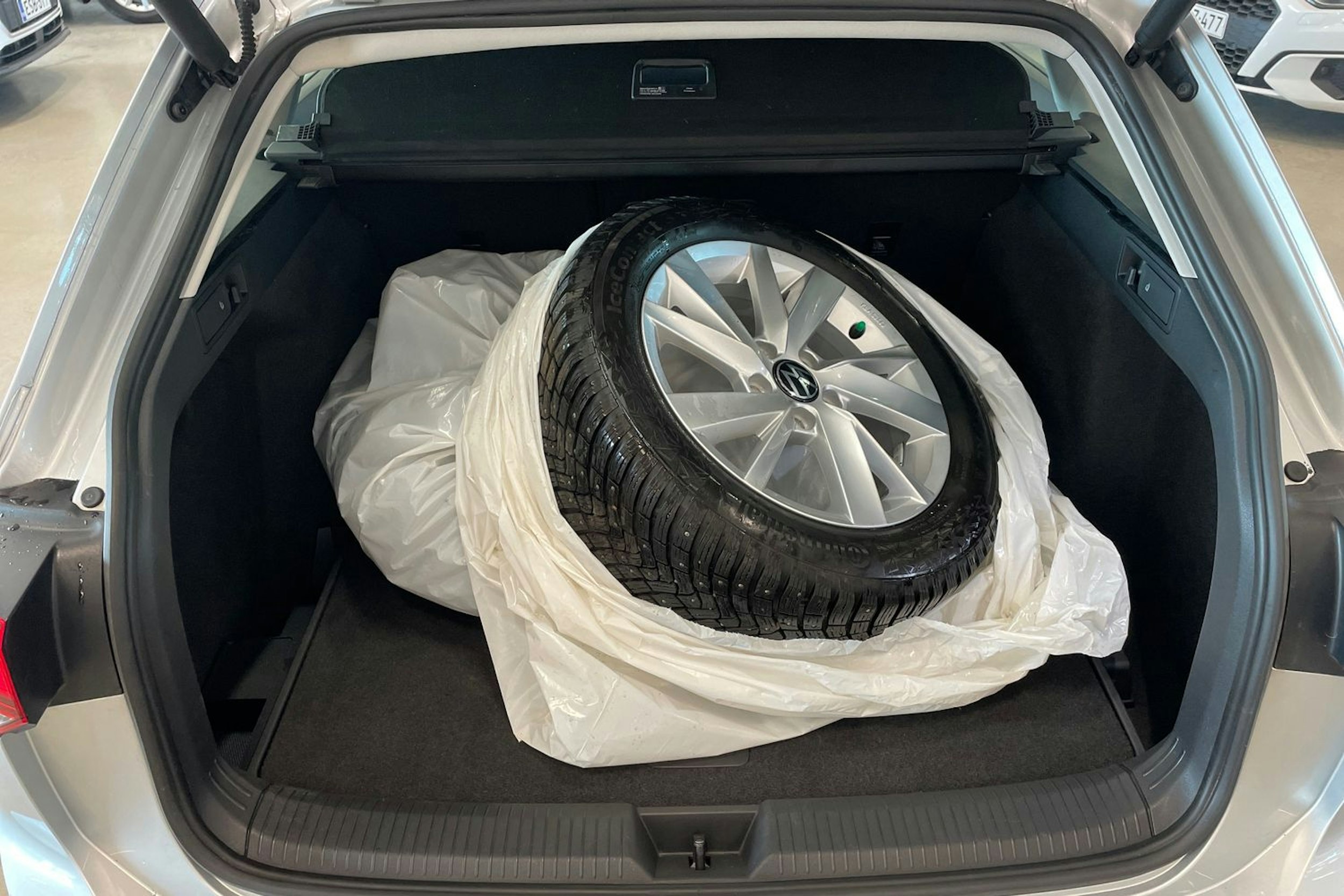 hopea Volkswagen Golf 2021 kuva 14.