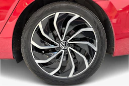 punainen Volkswagen Golf 2021 kuva 9.