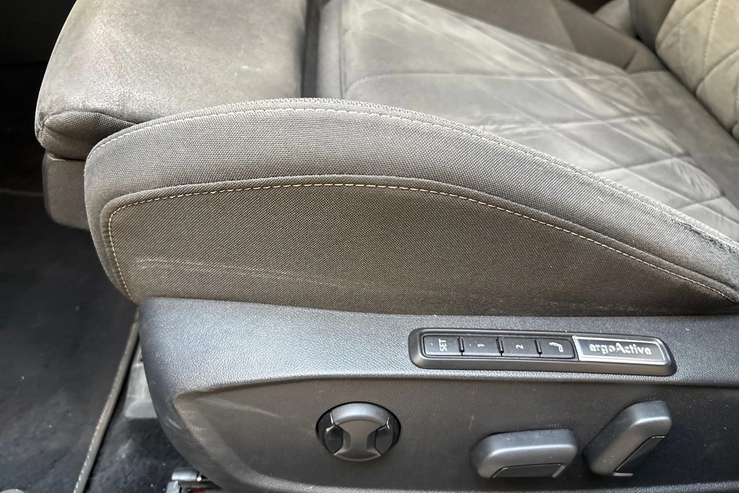 punainen Volkswagen Golf 2021 kuva 15.