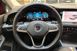 punainen Volkswagen Golf 2021 kuva 17.