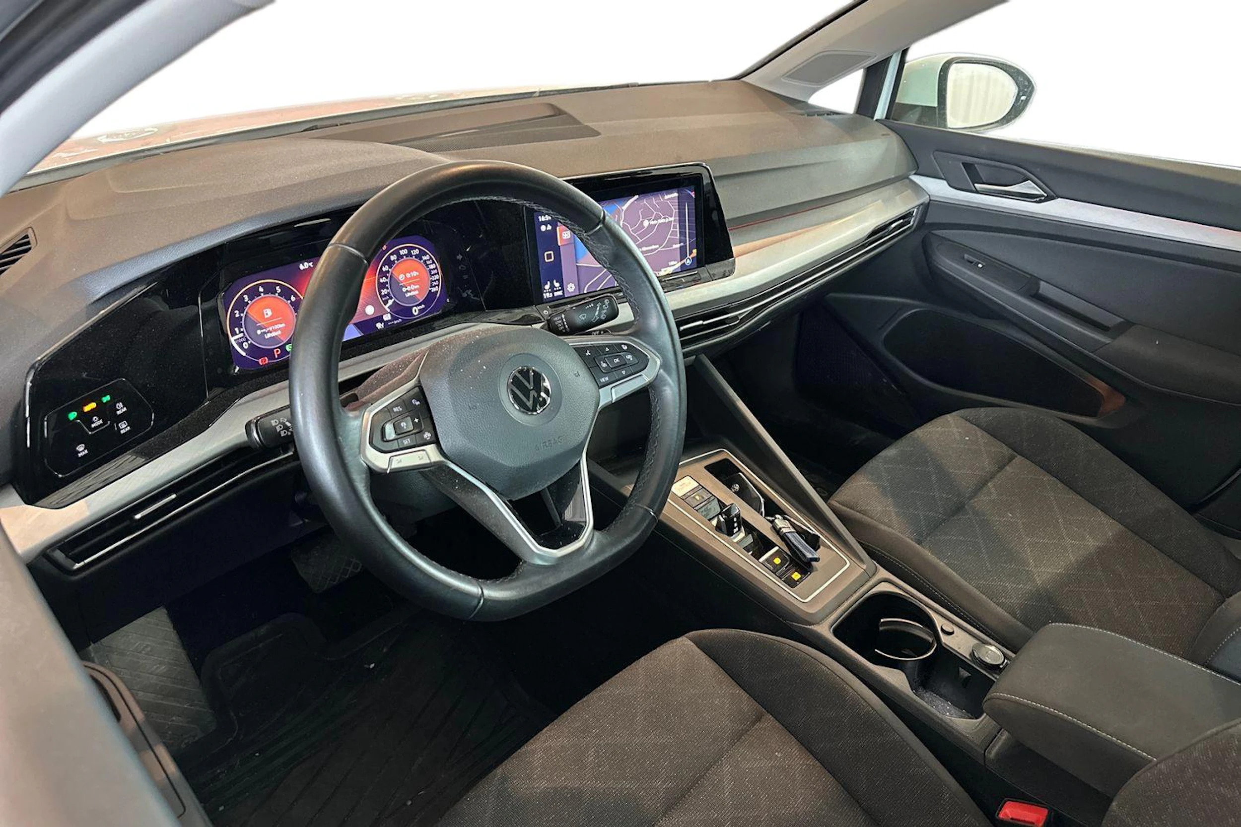 valkoinen Volkswagen Golf 2021 kuva 3.