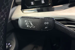 valkoinen Volkswagen Golf 2021 kuva 17.