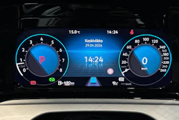 valkoinen Volkswagen Golf 2021 kuva 20.