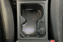 valkoinen Volkswagen Golf 2021 kuva 24.