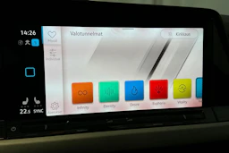 valkoinen Volkswagen Golf 2021 kuva 27.