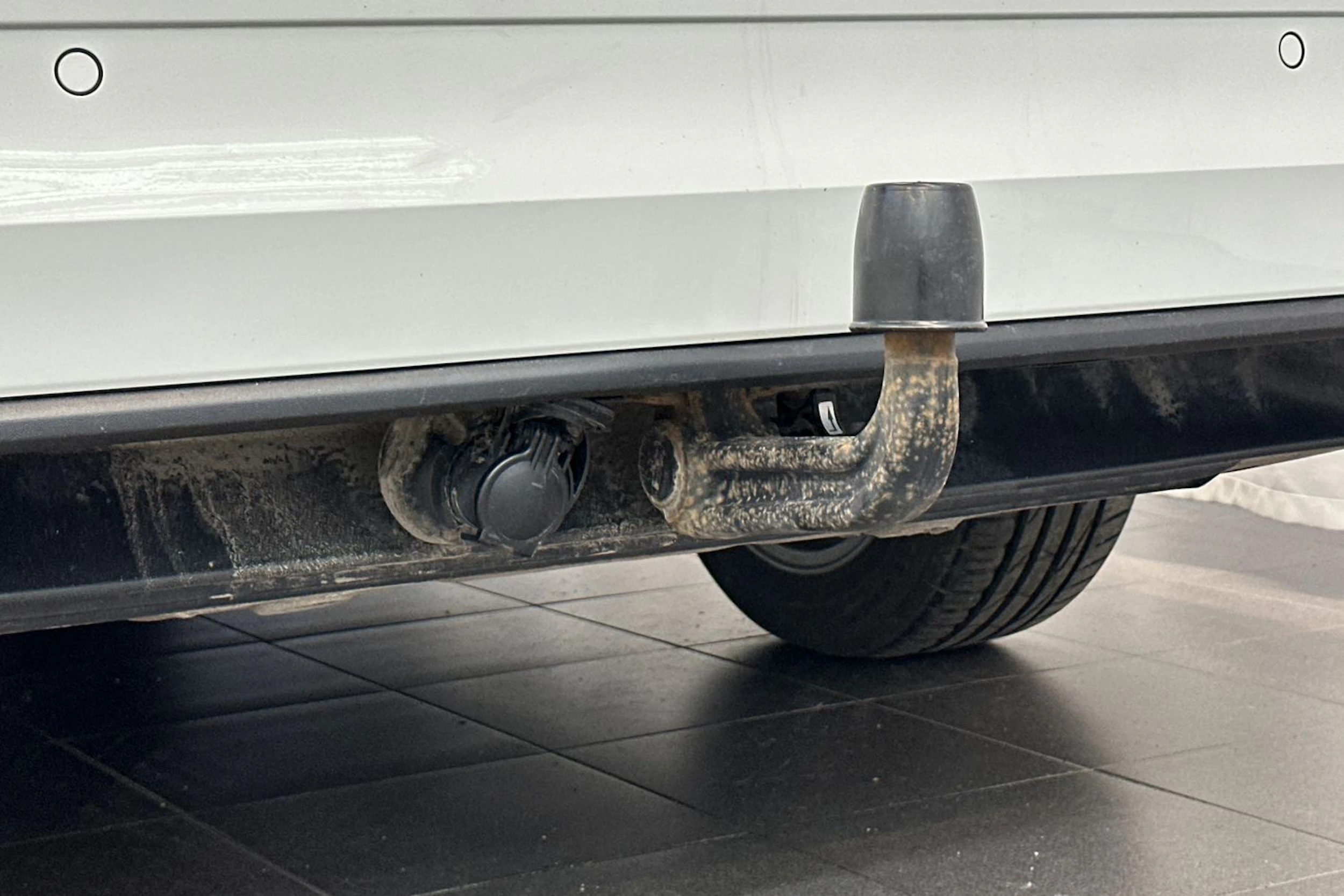 valkoinen Volkswagen Golf 2021 kuva 36.