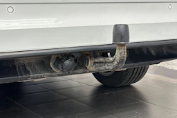valkoinen Volkswagen Golf 2021 kuva 36.