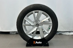 valkoinen Volkswagen Golf 2021 kuva 39.