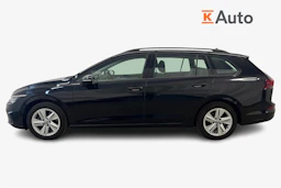 musta Volkswagen Golf 2021 kuva 7.