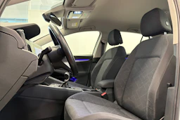 Valkoinen Volkswagen GOLF 2021 kuva 13.