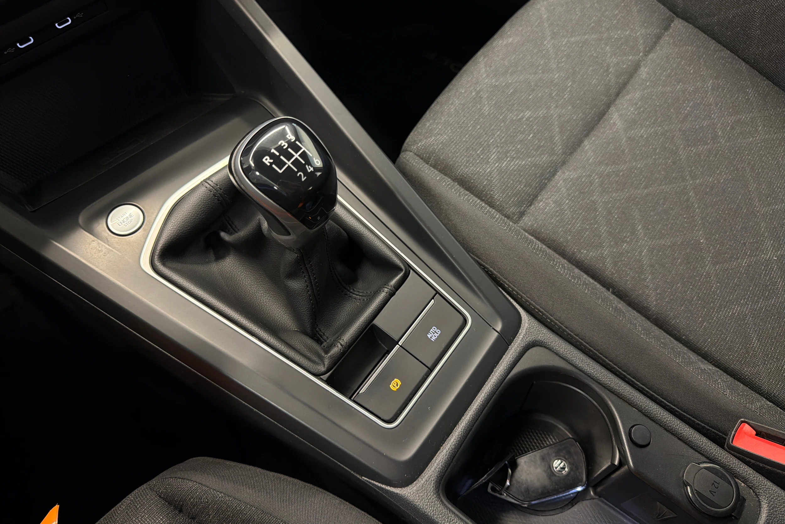 Valkoinen Volkswagen GOLF 2021 kuva 20.