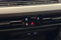 Valkoinen Volkswagen GOLF 2021 kuva 22.