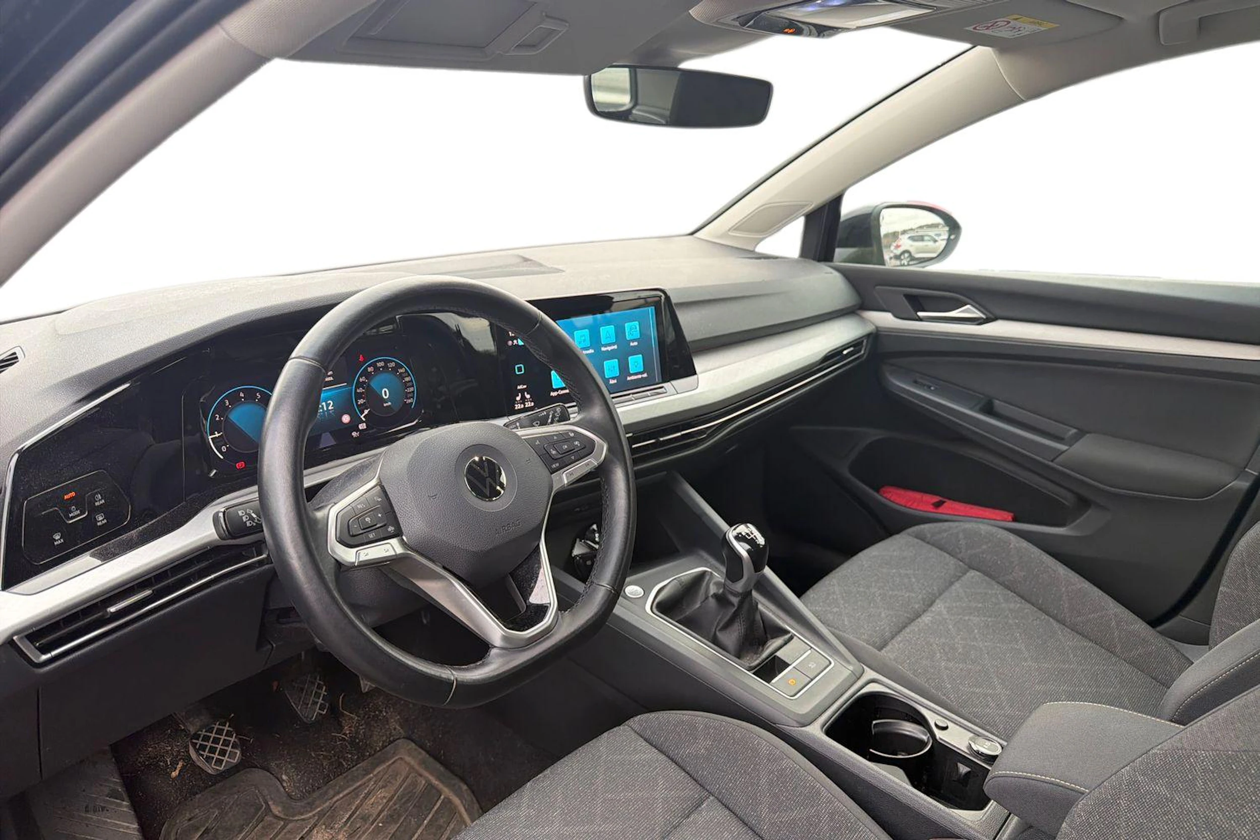 musta Volkswagen Golf 2021 kuva 3.