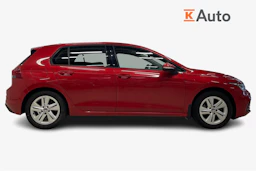 punainen Volkswagen Golf 2021 kuva 5.