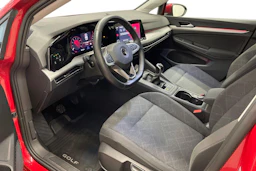 punainen Volkswagen Golf 2021 kuva 6.