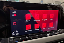 punainen Volkswagen Golf 2021 kuva 18.