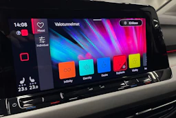 punainen Volkswagen Golf 2021 kuva 21.