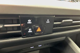 punainen Volkswagen Golf 2021 kuva 25.
