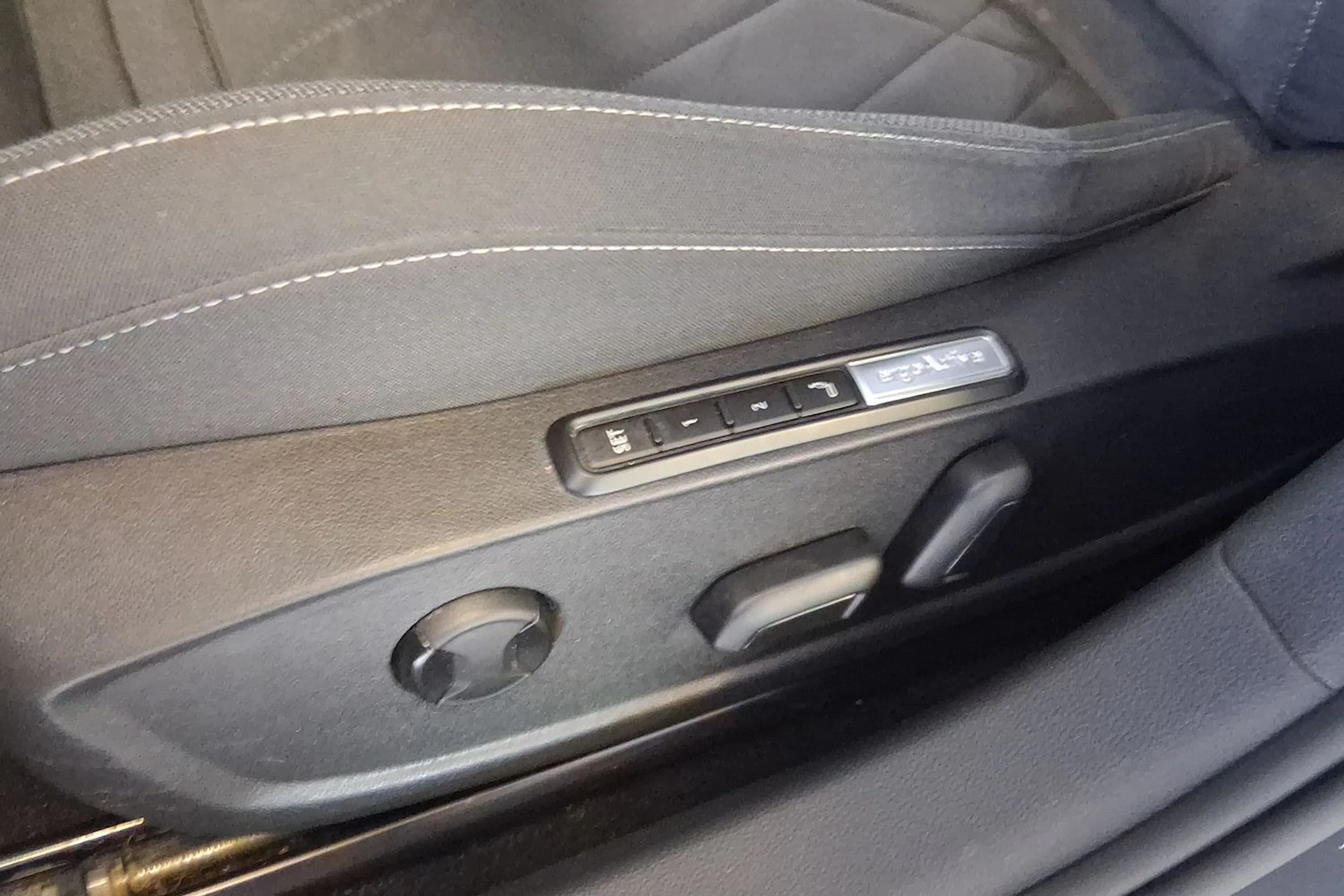 harmaa Volkswagen Golf 2021 kuva 14.