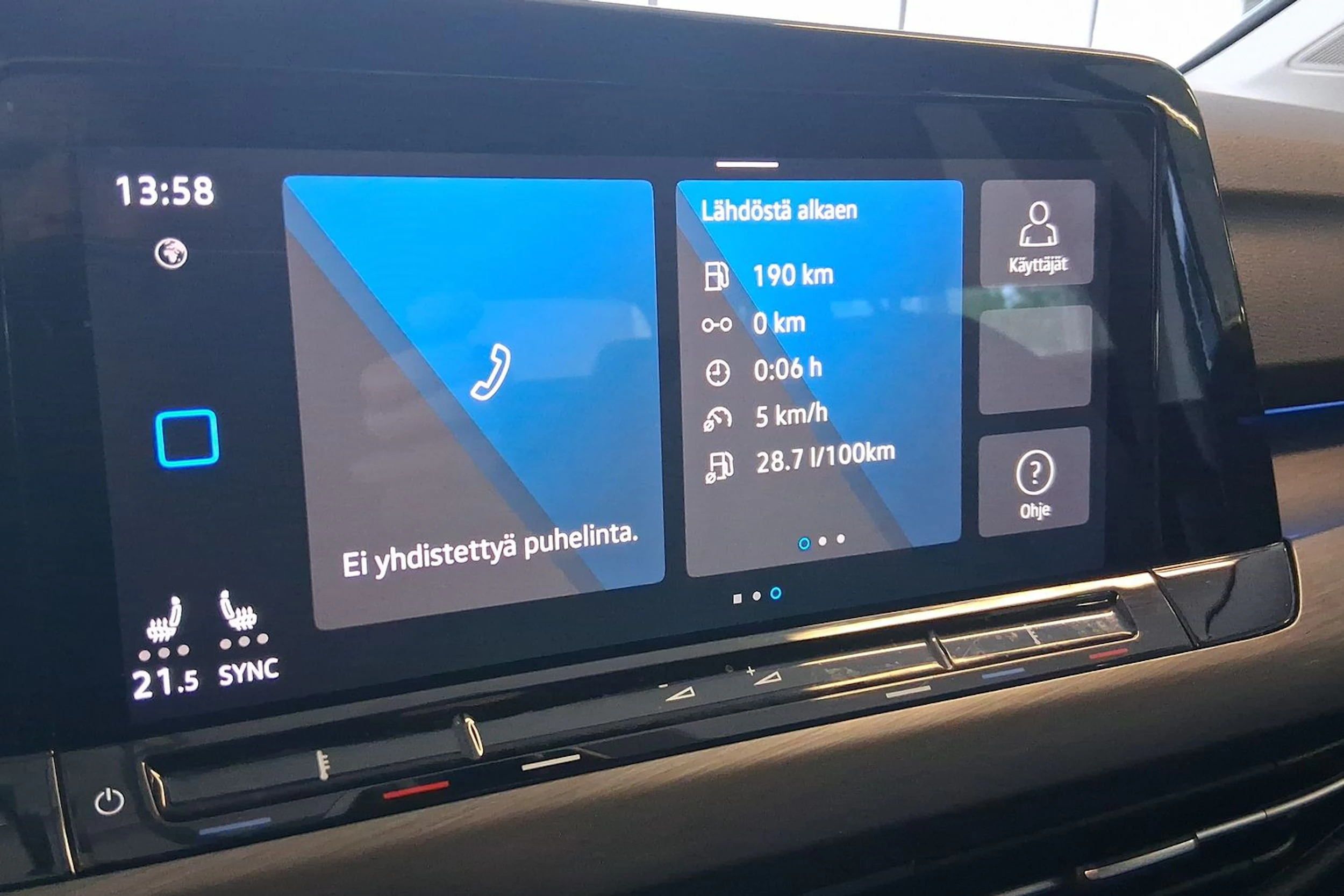 harmaa Volkswagen Golf 2021 kuva 16.