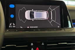 harmaa Volkswagen Golf 2021 kuva 19.