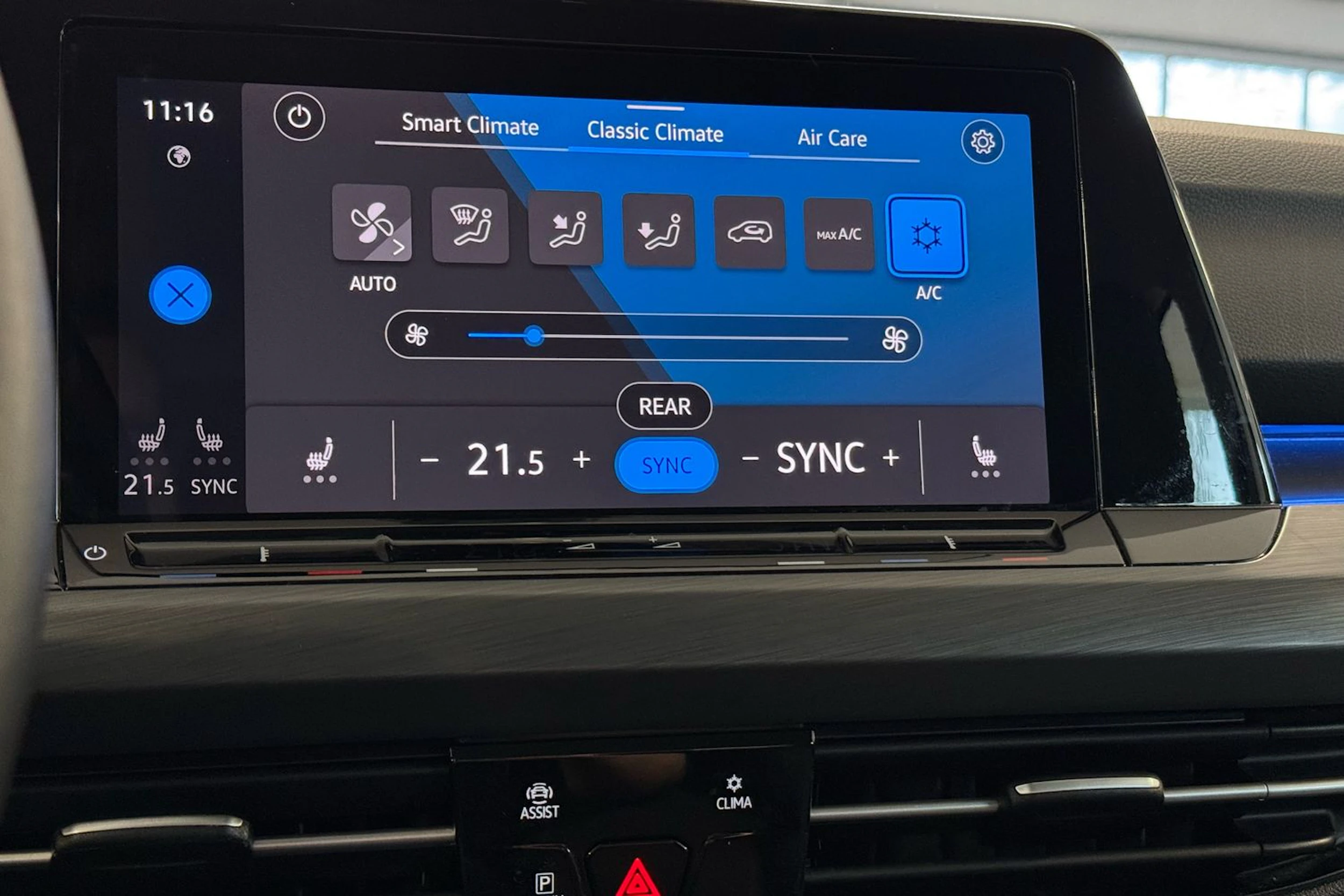 harmaa Volkswagen Golf 2021 kuva 22.