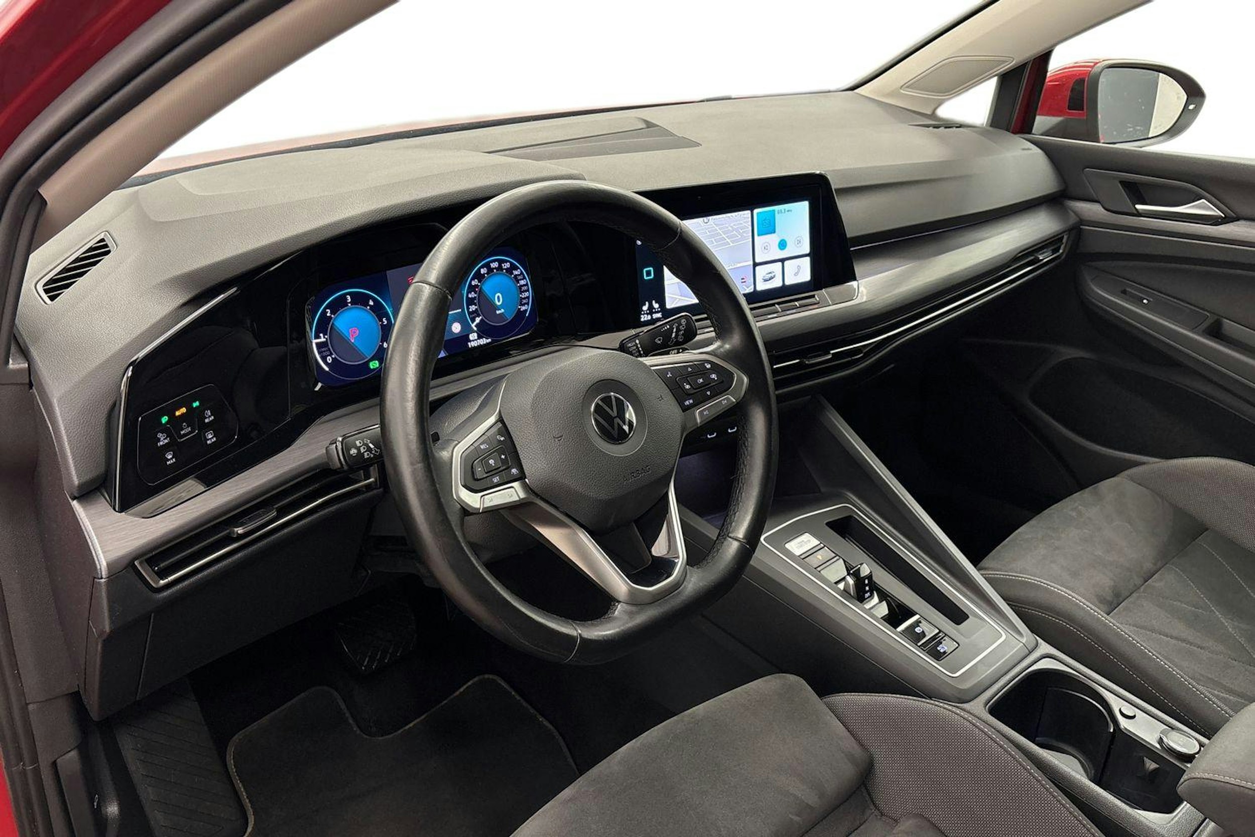 punainen Volkswagen Golf 2021 kuva 7.