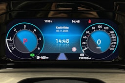 punainen Volkswagen Golf 2021 kuva 18.