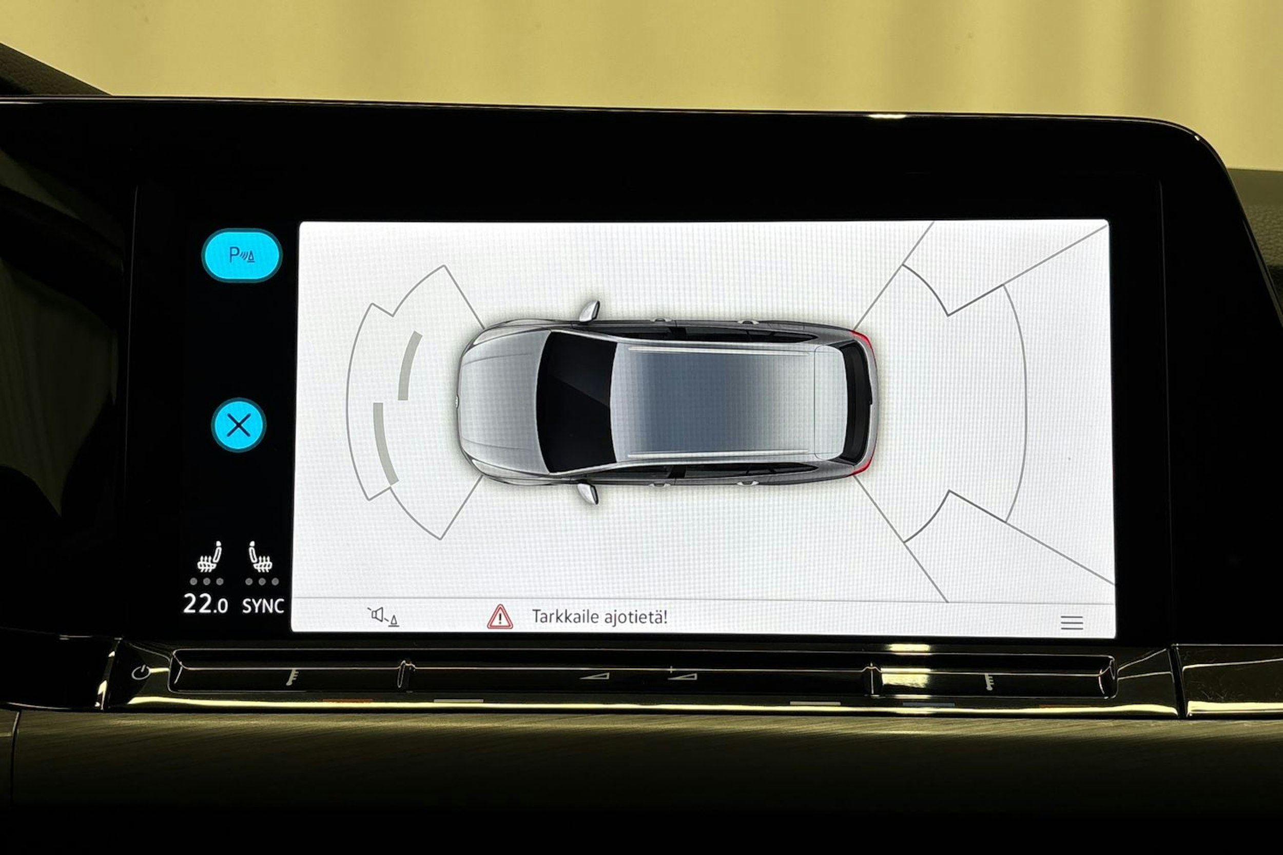 punainen Volkswagen Golf 2021 kuva 19.