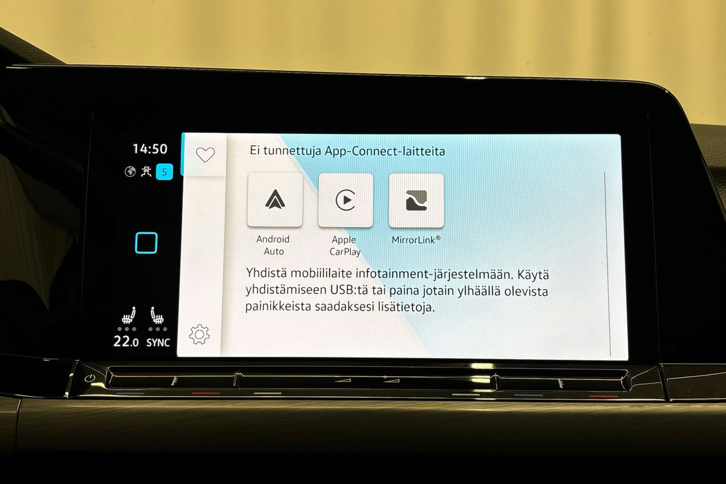 punainen Volkswagen Golf 2021 kuva 22.