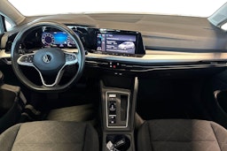 Valkoinen Volkswagen Golf 2021 kuva 7.