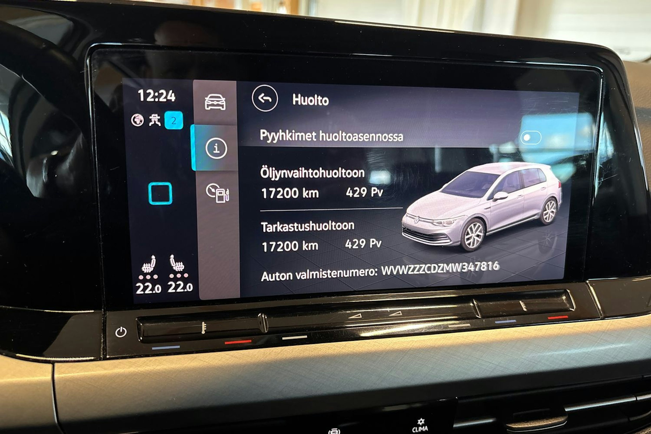 Valkoinen Volkswagen Golf 2021 kuva 17.