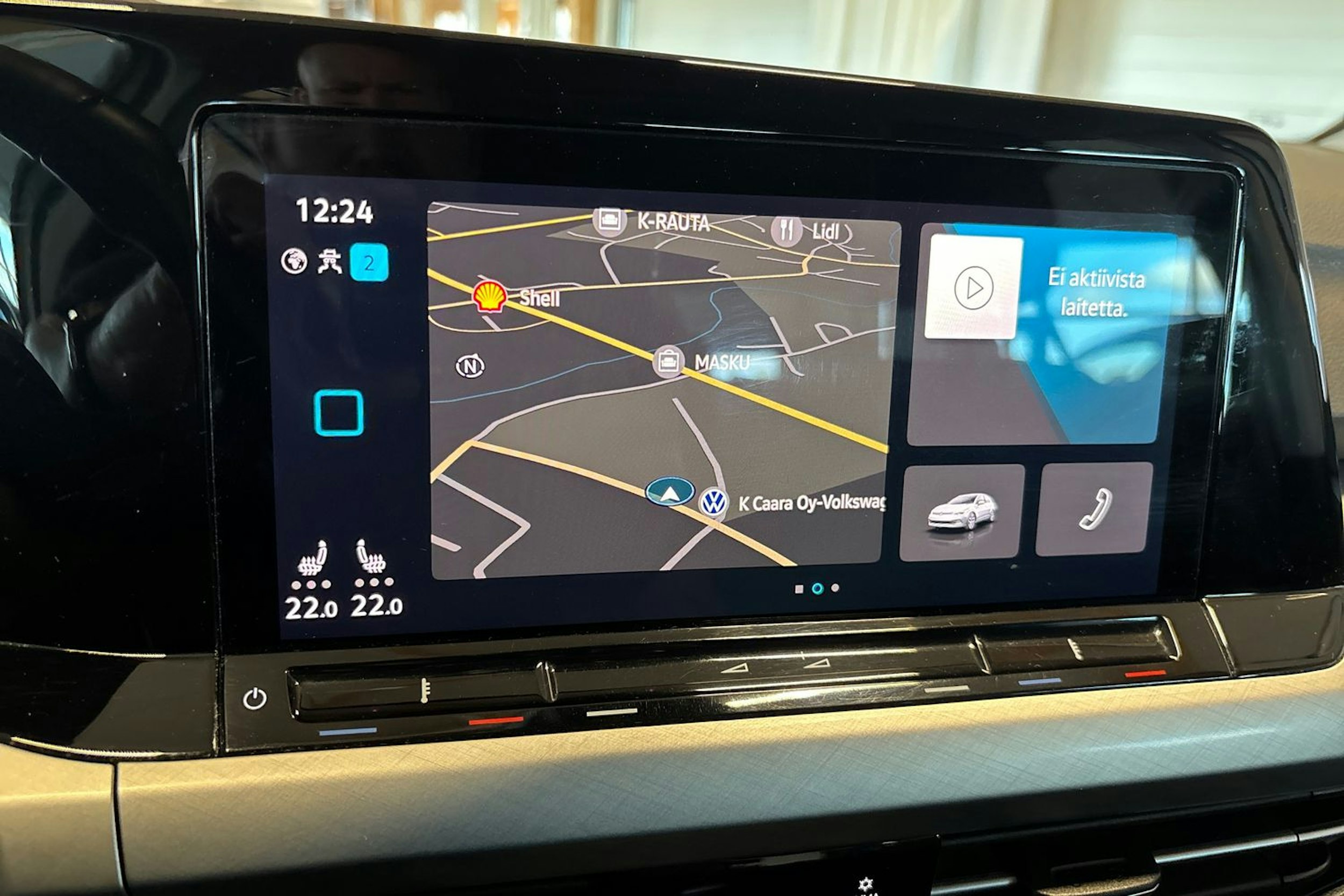 Valkoinen Volkswagen Golf 2021 kuva 18.