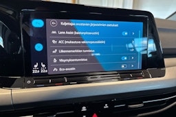 Valkoinen Volkswagen Golf 2021 kuva 20.