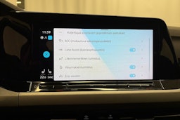 Punainen Volkswagen GOLF 2021 kuva 22.