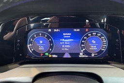 valkoinen Volkswagen Golf 2021 kuva 14.