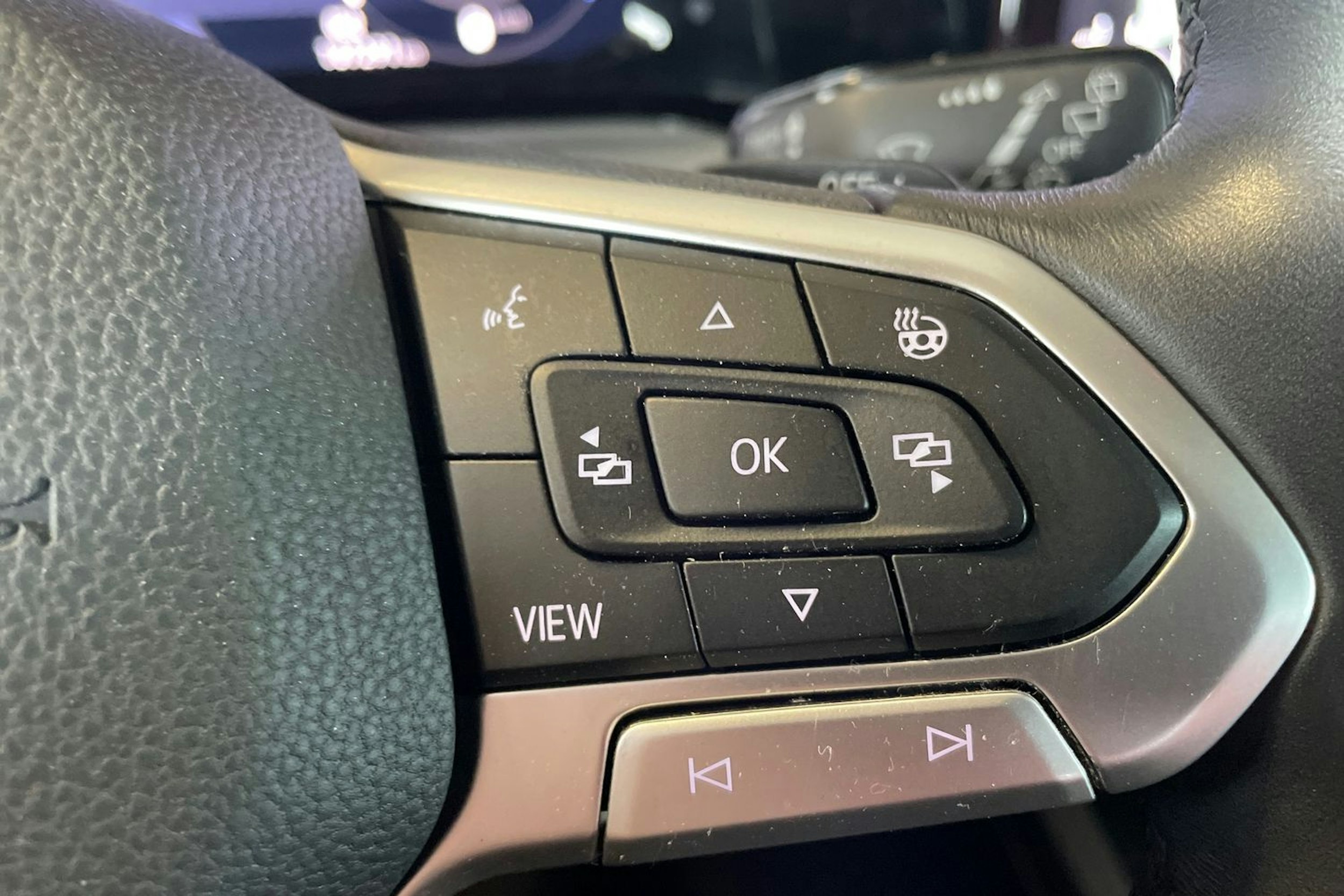 valkoinen Volkswagen Golf 2021 kuva 17.