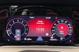 sininen Volkswagen Golf 2021 kuva 18.