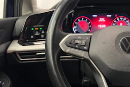 sininen Volkswagen Golf 2021 kuva 19.