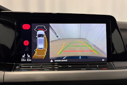sininen Volkswagen Golf 2021 kuva 21.