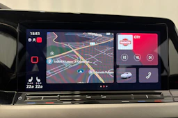 sininen Volkswagen Golf 2021 kuva 22.