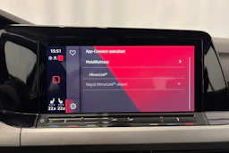 sininen Volkswagen Golf 2021 kuva 23.