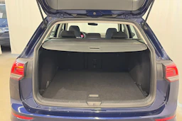 sininen Volkswagen Golf 2021 kuva 29.