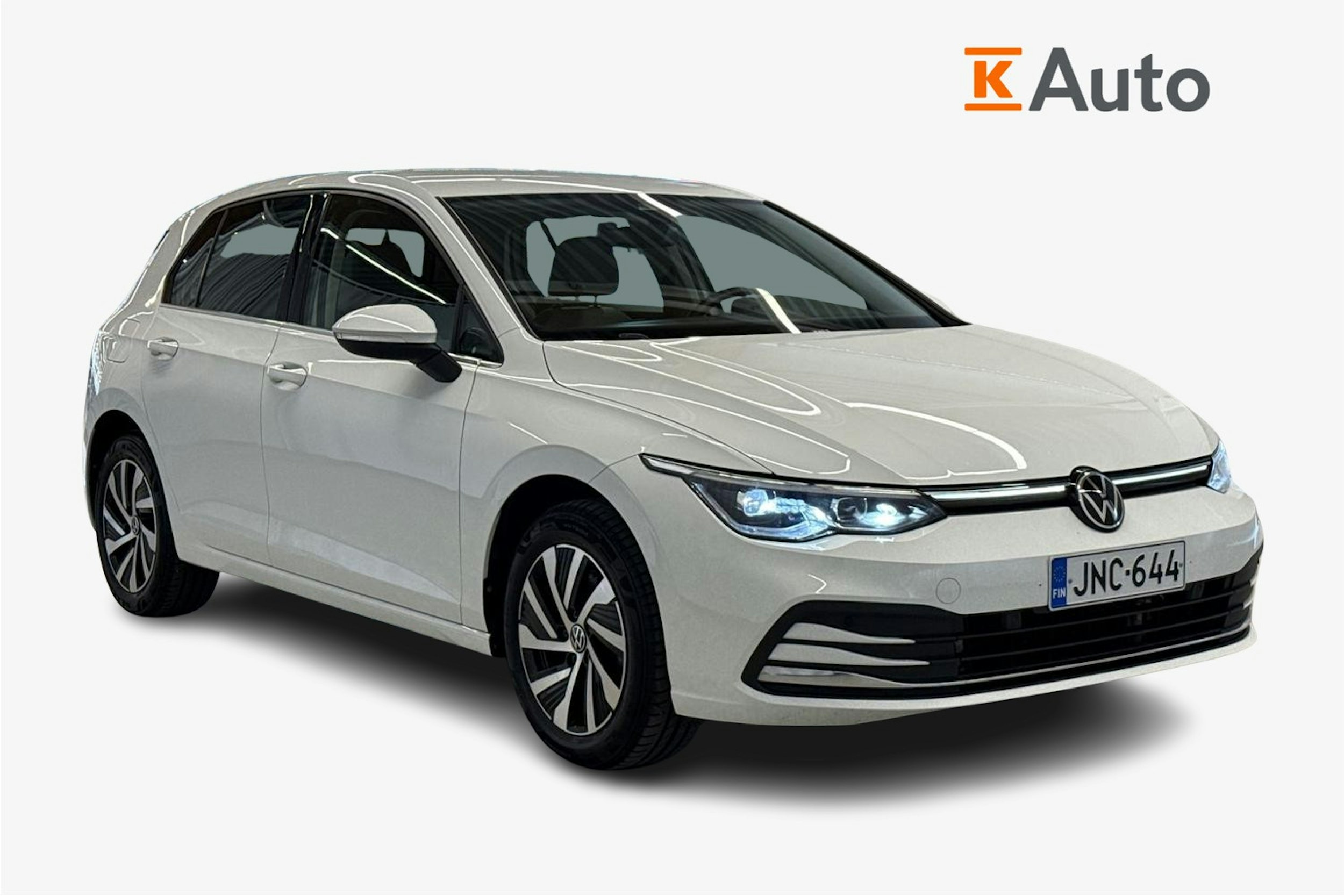 valkoinen Volkswagen Golf 2021 kuva 1.