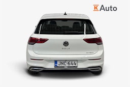 valkoinen Volkswagen Golf 2021 kuva 3.
