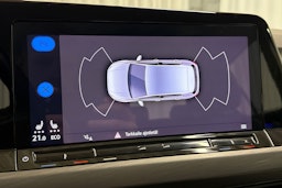 valkoinen Volkswagen Golf 2021 kuva 23.