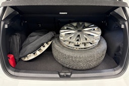 valkoinen Volkswagen Golf 2021 kuva 25.