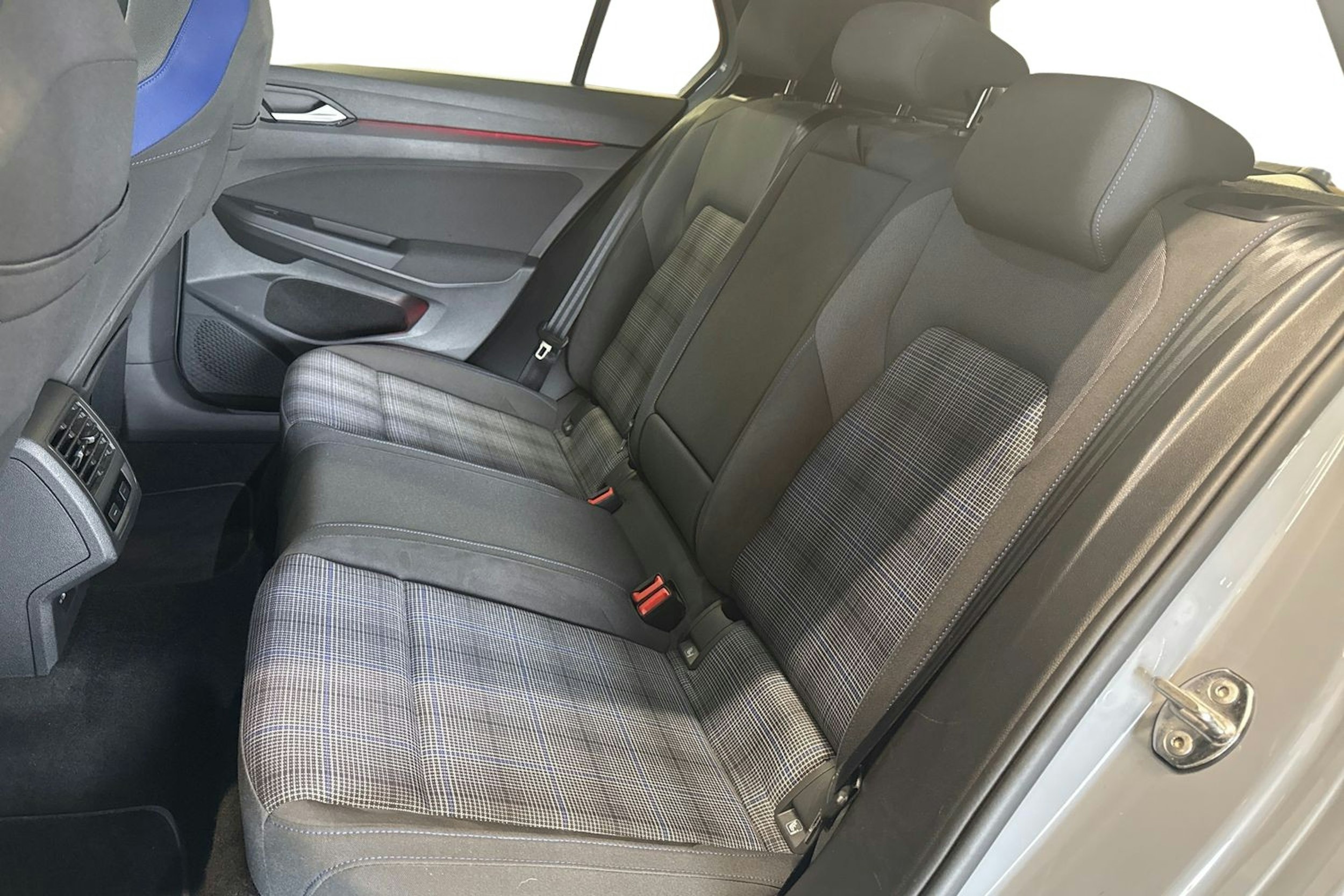 harmaa Volkswagen Golf 2021 kuva 10.