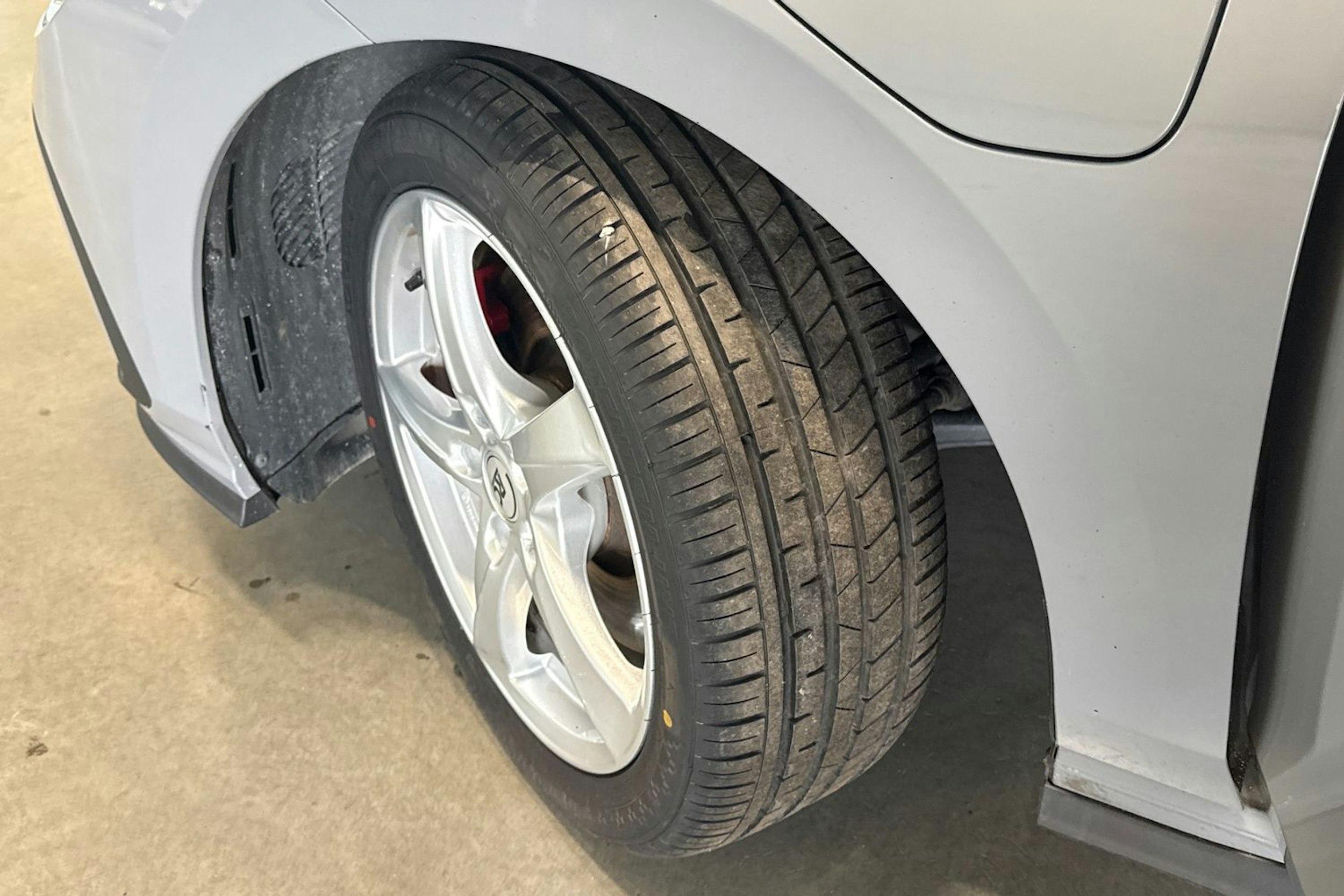 harmaa Volkswagen Golf 2021 kuva 13.